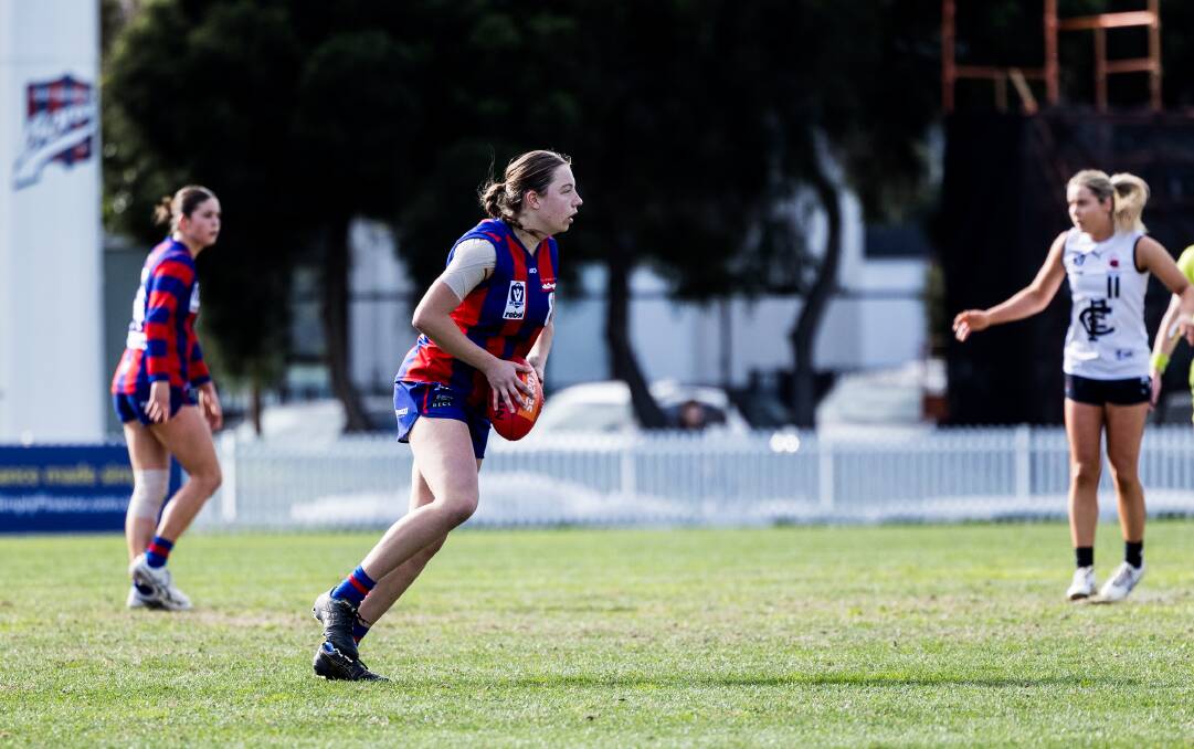 Kristy Whitehead weights up her options against Carlton. Picture by Andrew Papanikolaou / Port Melbourne FC