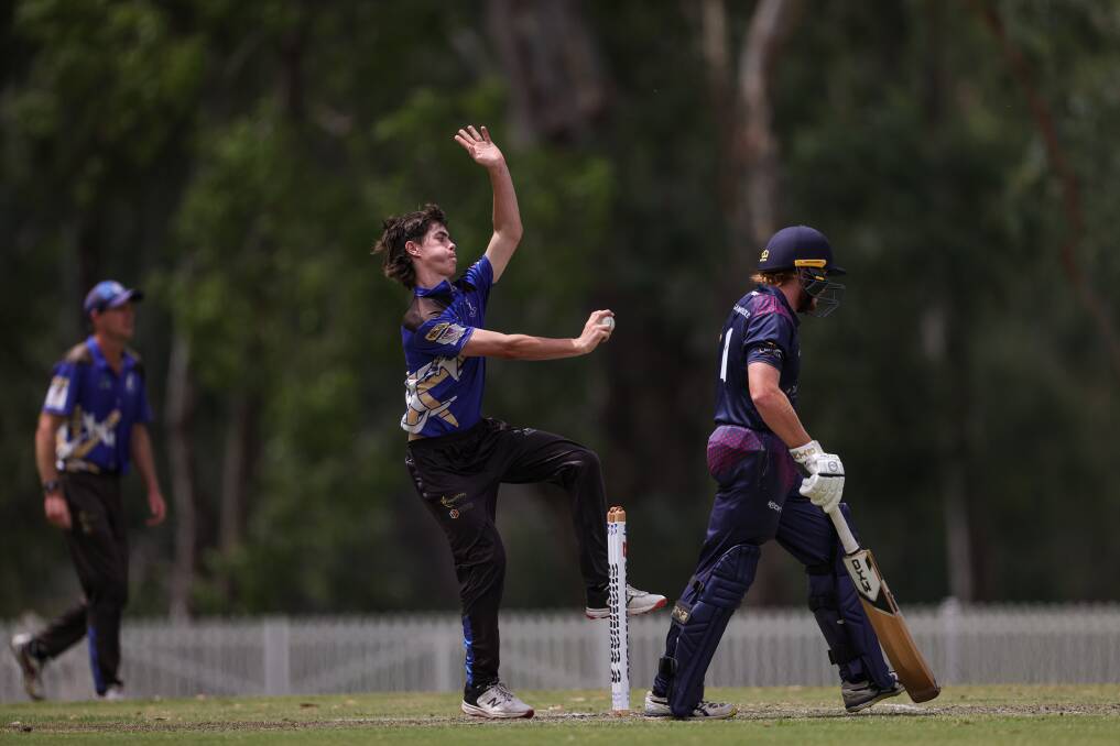 Jay Lavis bowling for Corowa. Picture by James Wiltshire