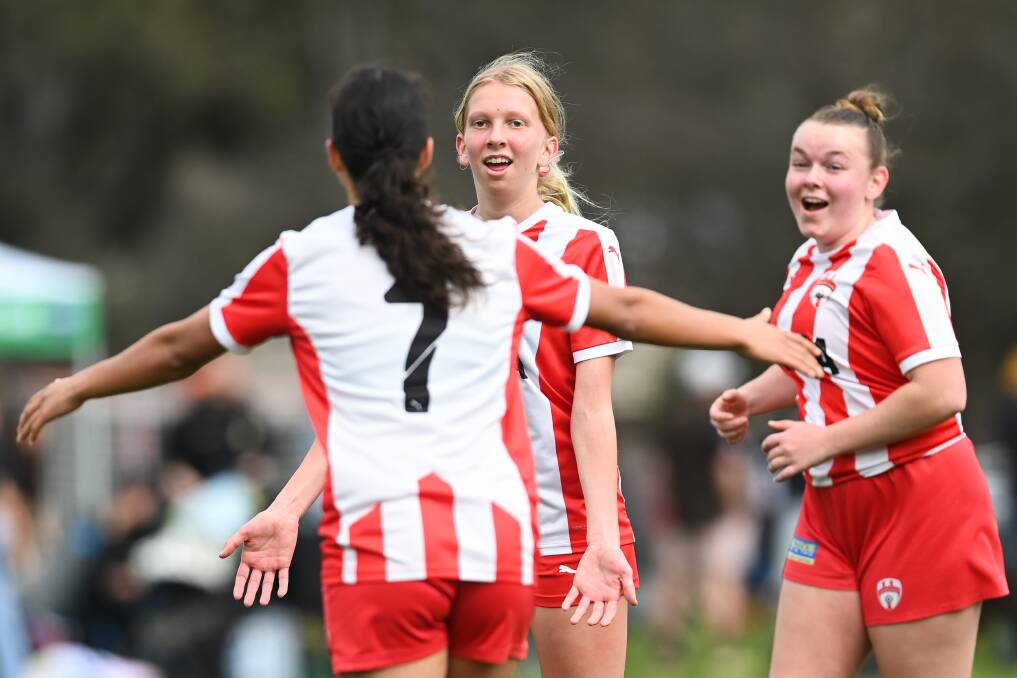 Zoe Stamp scored for Diamonds with the last kick of the game. Picture by Mark Jesser