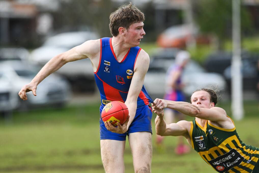 Liam Stephens looks for a Beechworth team-mate. Picture by Mark Jesser