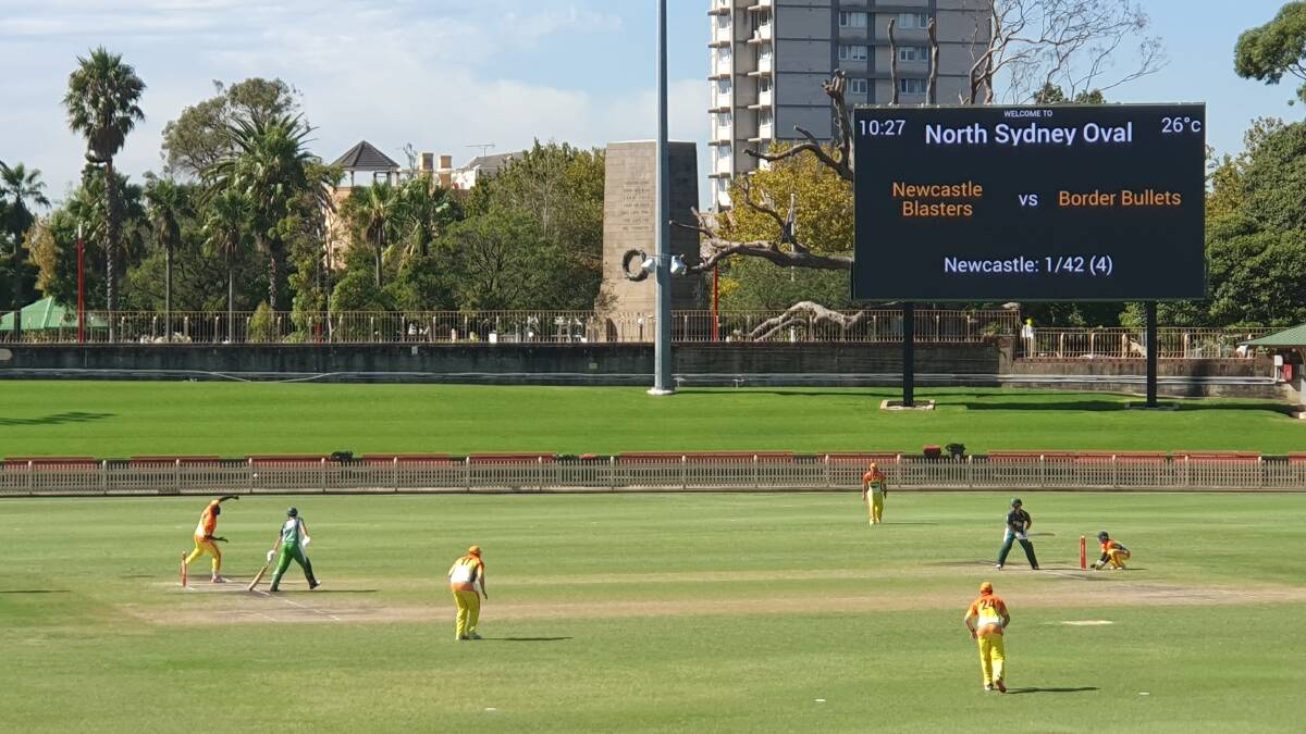 Border Bullets in the field at North Sydney Oval.