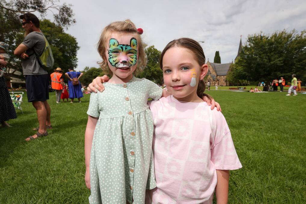 Sophie McQuade, 3, and Savannah Storms, 6, from Howlong and Corowa. Picture by James Wiltshire