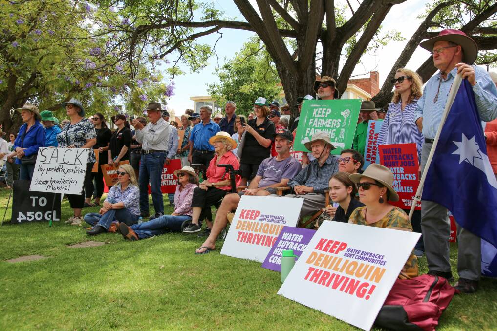 Deniliquin locals rally against Murray Darling Basin Plan amendments. Picture supplied 