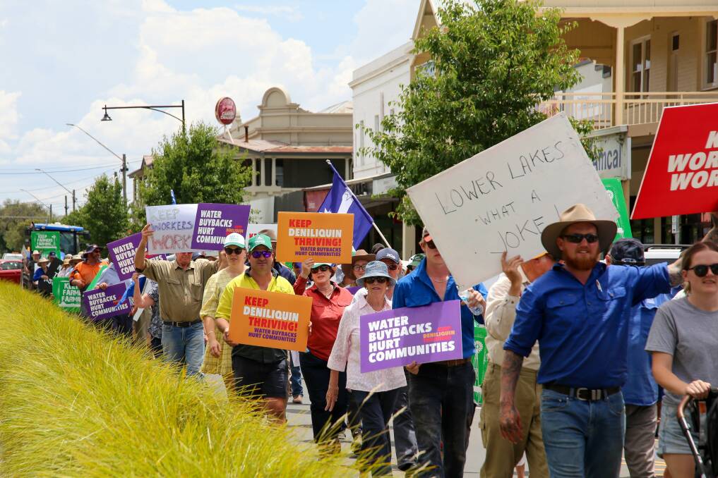 Deniliquin locals rally against Murray Darling Basin Plan amendments. Picture supplied 