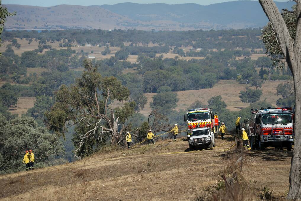 Fire crews at the East Albury bushfire. Picture by James Wiltshire