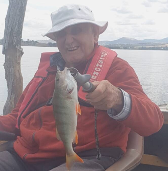 BIRTHDAY BOUNTY: Eric Beale from the the Avenue Thurgoona went fishing in the Hume weir for his 90th Birthday. He clearly had a fintastic time.