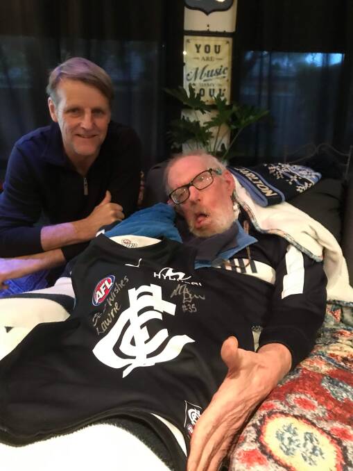Former Carlton defender Peter Dean visited Lawrie Sheridan in his West Wodonga home just weeks ago to watch old premiership matches. Picture supplied
