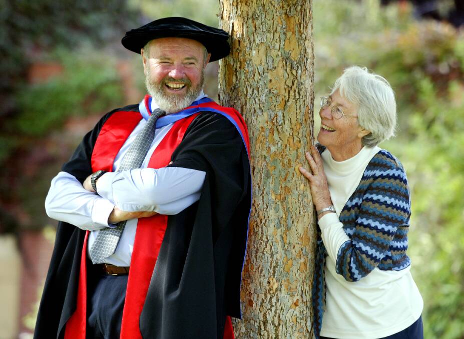 Former Qantas executive Dr Jon O'Neill made the tree change from Sydney to Bethanga in 1999 with his wife Joan O'Neill and was a lecturer at Charles Sturt University until his retirement.
