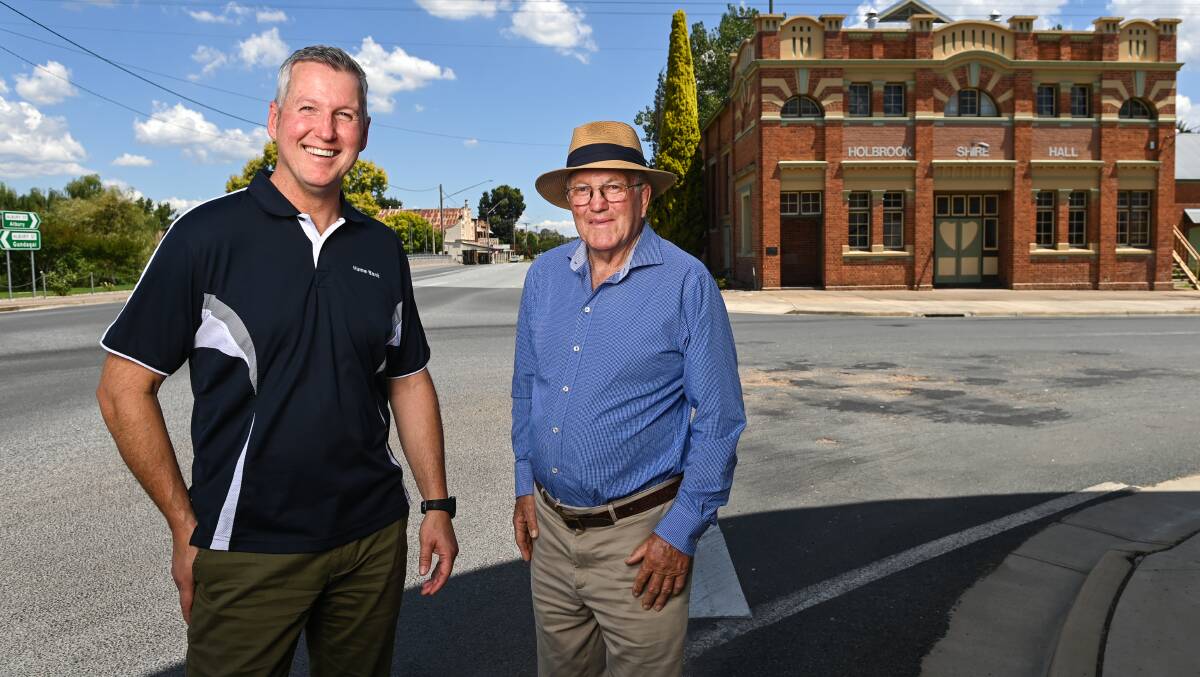 Hume Bank chief executive Stephen Capello with Greater Hume mayor Tony Quinn after announcing the financial organisation was opening a branch at Holbrook. Picture by Mark Jesser