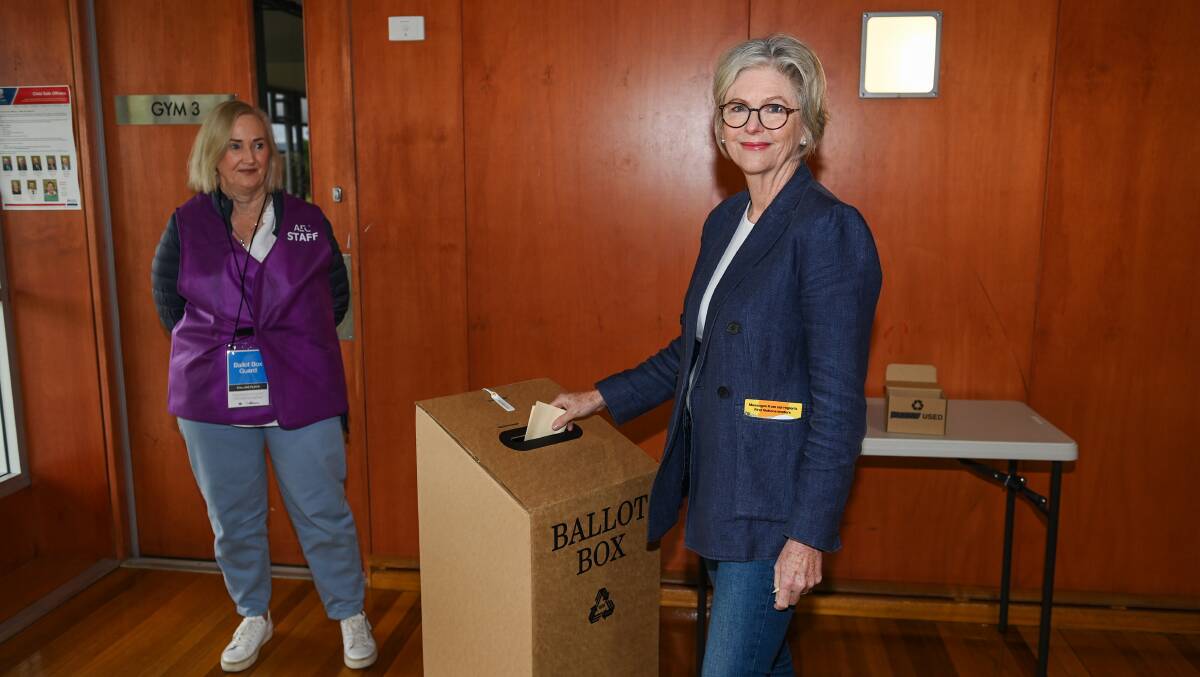 Member for Indi Helen Haines places her ballot in favour of a yes in the box at Victory Lutheran school in Wodonga on Saturday. Picture by Mark Jesser
