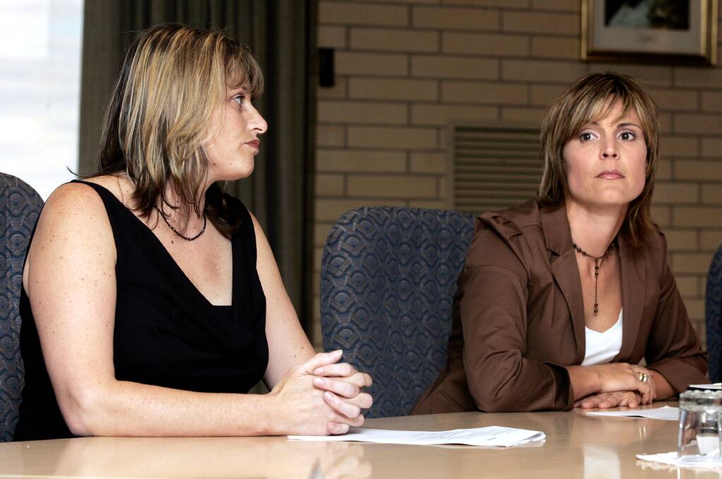 Flashback: Then mayor Lisa Mahood joins Anna Speedie at the first meeting of the newly elected Wodonga Council in November 2005.