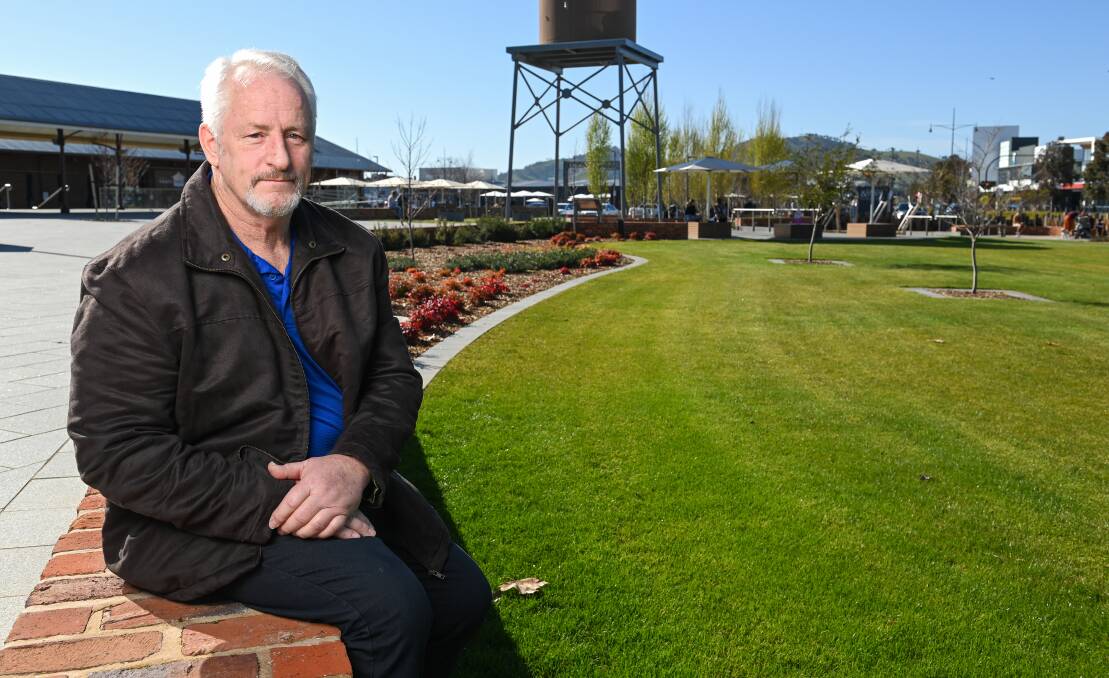 Wodonga councillor Danny Chamberlain has criticised the Victorian government's attitude towards Border health services. 