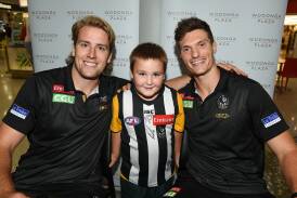 Max Lynch (left) and Brody Mihocek during a Border visit by Collingwood.