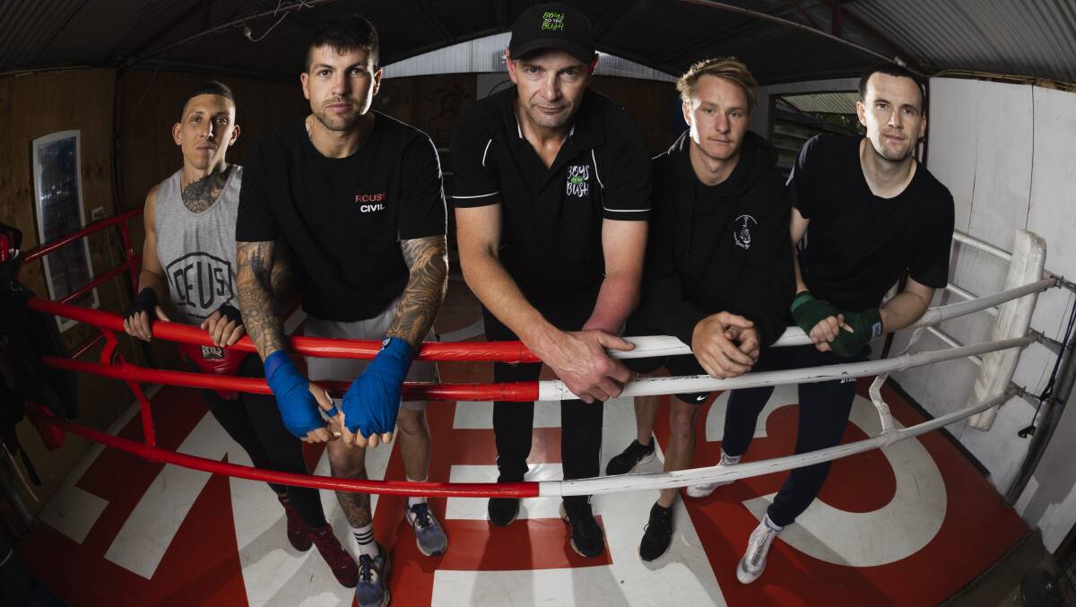 Michael Gambold, Jake Rouse, trainer Simon Dale, Nick Satori and Frazer Dale get ready to rumble on the weekend at the Victorian amateur boxing league's Victorian state team selection and titles. Picture: ASH SMITH