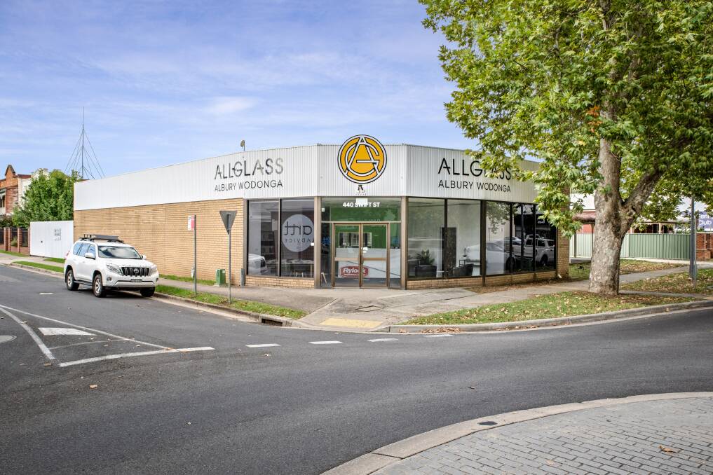 A 305-square metre commercial building on Swift and Macauley Street was sold at auction for $965,000 by Stean Nicholls Real Estate on May 19. Picture by Stean Nicholls Real Estate