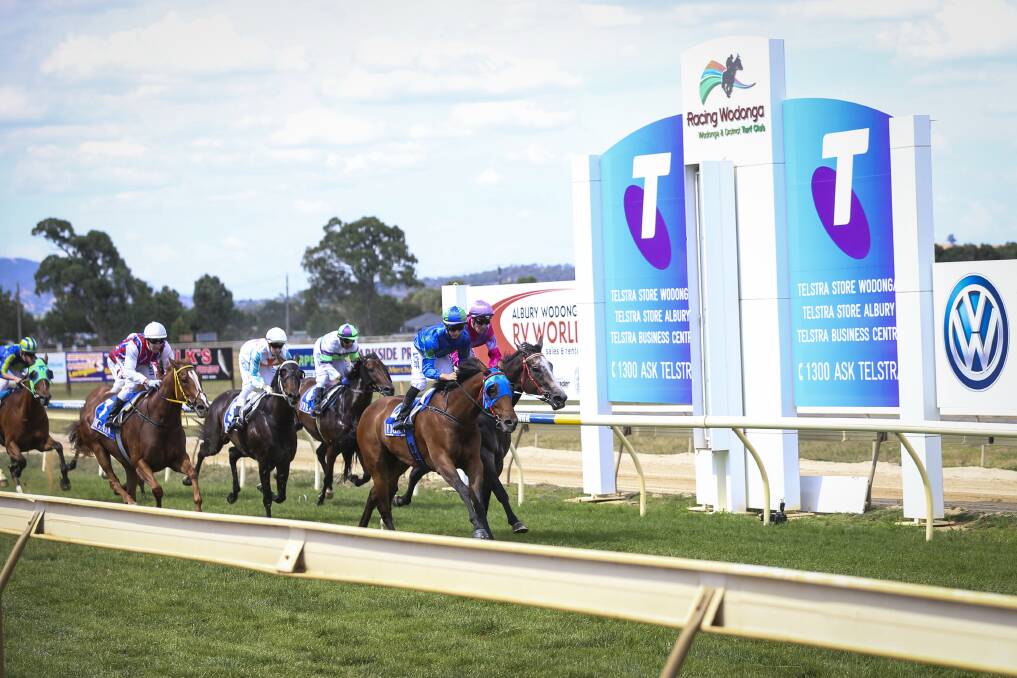 FAST FINISH: Liam Riordan rides the Liz Aalbers-trained Prairie Sun to victory at Wodonga Racecourse on Boxing Day. Picture: JAMES WILTSHIRE