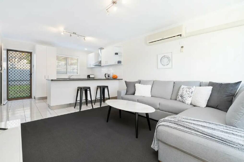 Three bidders competed for a one-bedroom unit on Keene Street near Albury hospital, which eventually sold for $251,000. Picture by Ray White Albury North