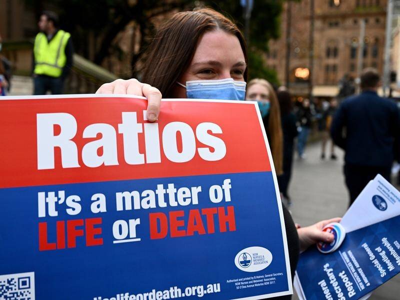 NSW nurses want one worker to every four patients to ensure proper care can be given. (Dan Himbrechts/AAP PHOTOS)